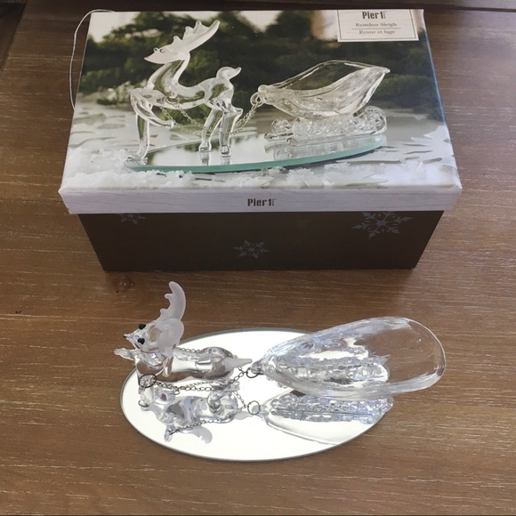 HOLIDAY REINDEER DECORATION - Picture 5 of 8